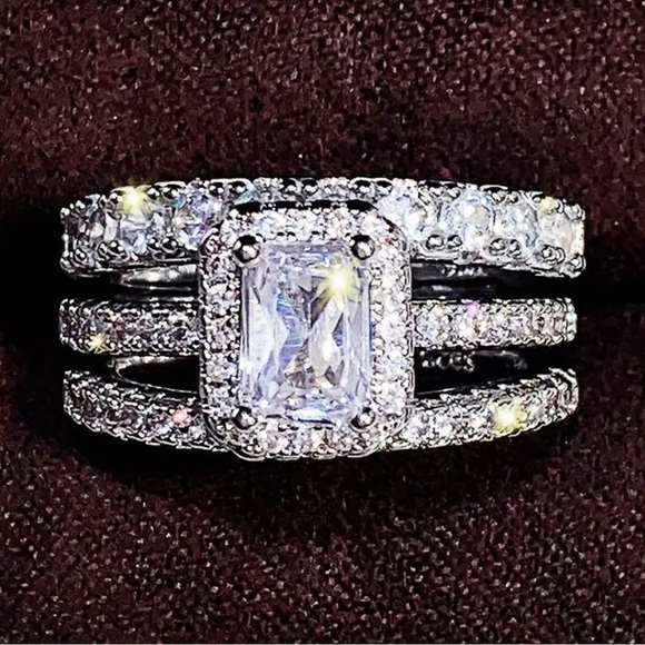3PCS Women’s Engagement & Wedding Ring Set - Sz 6, Sparkling CZ 925 Silver Plate - Picture 3 of 9